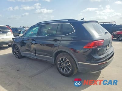 Drugie zdjęcie samochodu z przodu: 2020 VOLKSWAGEN TIGUAN SE VIN:3VV3B7AX5LM074187 - miniatura