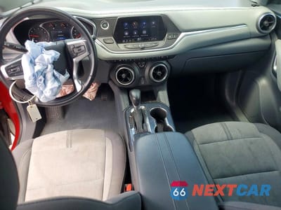 Zdjęcie 8 z 13 samochodu: 2019 CHEVROLET BLAZER 1LT VIN:3GNKBBRAXKS671799 - miniatura