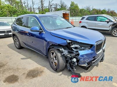 Czwarte zdjęcie samochodu z boku: 2023 BMW X1 XDRIVE28I VIN:WBX73EF02P5W77125 - miniatura