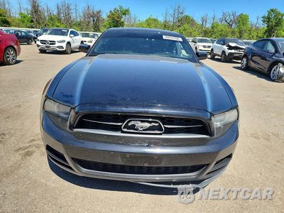 Piąte zdjęcie samochodu w środku: 2013 FORD MUSTANG VIN:1ZVBP8AM2D5268882 - miniatura