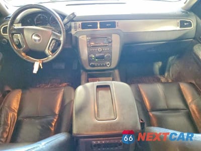Zdjęcie 8 z 13 samochodu: 2008 CHEVROLET SUBURBAN K1500 LS VIN:1GNFK16358J205192 - miniatura