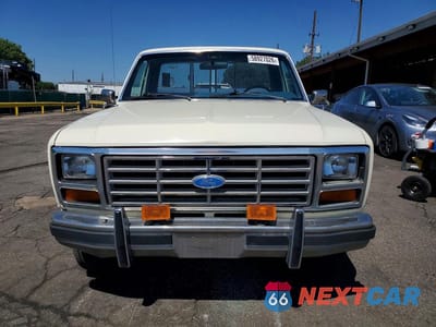 Piąte zdjęcie samochodu w środku: 1986 FORD F150 VIN:1FTDF15NXGPB15359 - miniatura