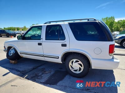 Drugie zdjęcie samochodu z przodu: 2001 CHEVROLET BLAZER VIN:1GNDT13W712196174 - miniatura