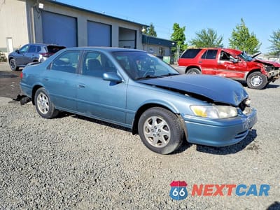 Czwarte zdjęcie samochodu z boku: 2000 TOYOTA CAMRY LE V6 VIN:JT2BF22K8Y0278926 - miniatura