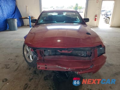 Piąte zdjęcie samochodu w środku: 2007 FORD MUSTANG VIN:1ZVHT80N975362861 - miniatura