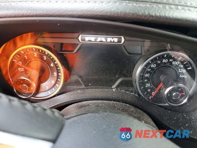 Zdjęcie 9 z 12 samochodu: 2023 RAM 1500 LARAMIE VIN:1C6SRFJT5PN541849 - miniatura