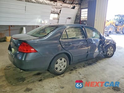 Trzecie zdjęcie samochodu z tyłu: 2006 HONDA ACCORD LX VIN:JHMCM56476C002066 - miniatura