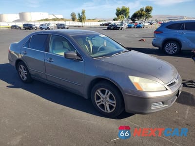 Czwarte zdjęcie samochodu z boku: 2006 HONDA ACCORD EX VIN:1HGCM56766A064552 - miniatura