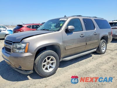 2013 CHEVROLET SUBURBAN K1500 LT 1GNSKJE70DR158586 - główne zdjęcie licytacji z USA - miniatura