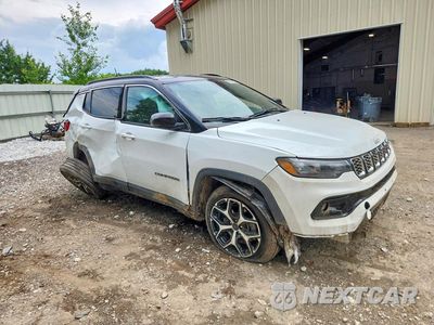 Czwarte zdjęcie samochodu z boku: 2025 JEEP COMPASS LIMITED VIN:3C4NJDCN9ST559604 - miniatura