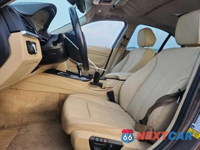 Zdjęcie 7 z 12 samochodu: 2013 BMW 320 I VIN:WBA3B1C52DF462645 - miniatura