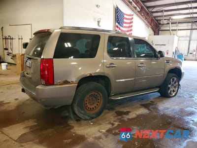 Trzecie zdjęcie samochodu z tyłu: 2007 CADILLAC ESCALADE LUXURY VIN:1GYFK63807R315986 - miniatura