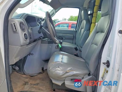 Zdjęcie 7 z 13 samochodu: 2013 FORD ECONOLINE E250 VAN VIN:1FTNS2EW4DDA92219 - miniatura