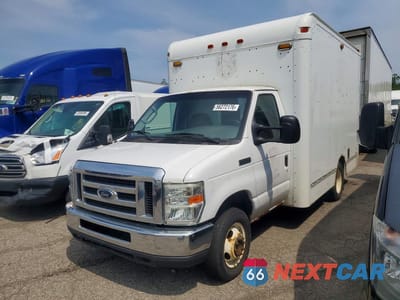 2008 FORD ECONOLINE E350 SUPER DUTY CUTAWAY VAN 1FDWE35LX8DB55185 - główne zdjęcie licytacji z USA - miniatura