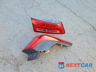 Zdjęcie 12 z 13 samochodu: 2020 ACURA TLX VIN:19UUB1F32LA014890 - miniatura