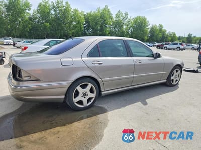Trzecie zdjęcie samochodu z tyłu: 2003 MERCEDES-BENZ S 430 VIN:WDBNG70JX3A342040 - miniatura