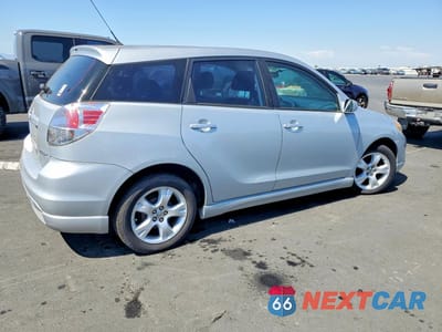 Trzecie zdjęcie samochodu z tyłu: 2006 TOYOTA COROLLA MATRIX XR VIN:2T1KR30EX6C593618 - miniatura