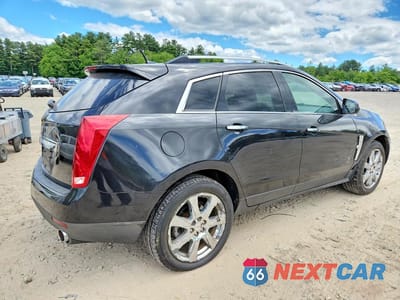 Trzecie zdjęcie samochodu z tyłu: 2010 CADILLAC SRX PERFORMANCE COLLECTION VIN:3GYFNEEY1AS541165 - miniatura