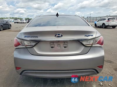 Zdjęcie 6 z 12 samochodu: 2012 HYUNDAI SONATA HYBRID VIN:KMHEC4A40CA035427 - miniatura