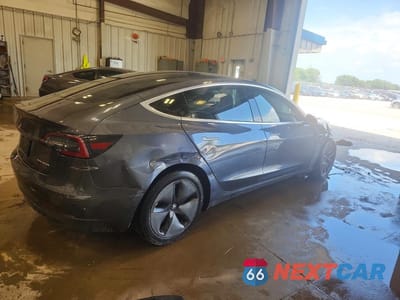 Trzecie zdjęcie samochodu z tyłu: 2019 TESLA MODEL 3 VIN:5YJ3E1EB3KF191688 - miniatura