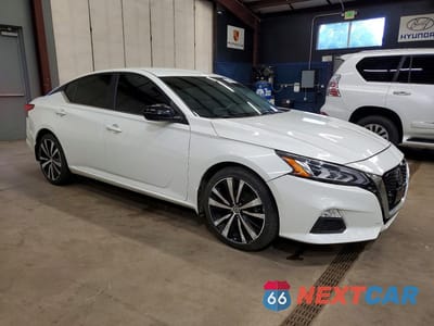 Czwarte zdjęcie samochodu z boku: 2021 NISSAN ALTIMA SR VIN:1N4BL4CW1MN410456 - miniatura