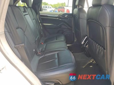 Zdjęcie 11 z 13 samochodu: 2013 PORSCHE CAYENNE VIN:WP1AF2A2XDLA39924 - miniatura