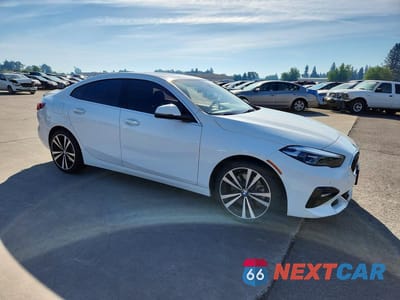 Czwarte zdjęcie samochodu z boku: 2021 BMW 228XI VIN:WBA73AK08M7H36027 - miniatura