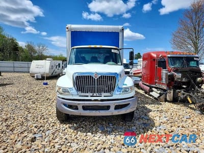 Piąte zdjęcie samochodu w środku: 2017 INTERNATIONAL 4300 BOX TRUCK VIN:1HTMMMMM7HH637350 - miniatura