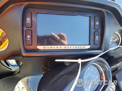Zdjęcie 7 z 8 samochodu: 2016 HARLEY-DAVIDSON FLTRU VIN:1HD1KGL18GB677869 - miniatura