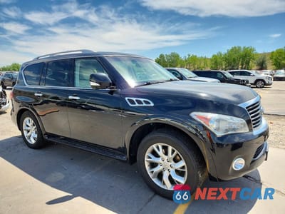 Czwarte zdjęcie samochodu z boku: 2013 INFINITI QX56 BASE VIN:JN8AZ2NC1D9330700 - miniatura