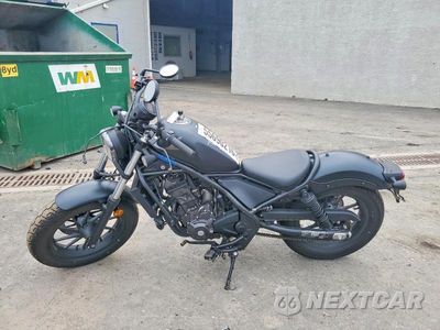 Trzecie zdjęcie samochodu z tyłu: 2025 HONDA CMX300 VIN:MLHNC5302S5800839 - miniatura