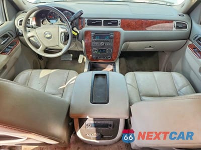 Zdjęcie 8 z 13 samochodu: 2014 CHEVROLET TAHOE C1500 LT VIN:1GNSCBE00ER238235 - miniatura