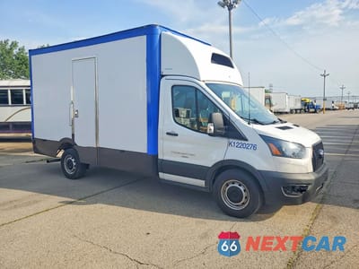 Czwarte zdjęcie samochodu z boku: 2023 FORD TRANSIT DELIVERY TRUCK VIN:1FDBW5ZG8PKA23234 - miniatura