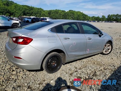 Trzecie zdjęcie samochodu z tyłu: 2019 CHEVROLET CRUZE LT VIN:1G1BE5SM3K7101754 - miniatura