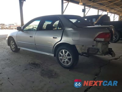 Drugie zdjęcie samochodu z przodu: 2001 HONDA ACCORD LX VIN:3HGCG66591G713458 - miniatura
