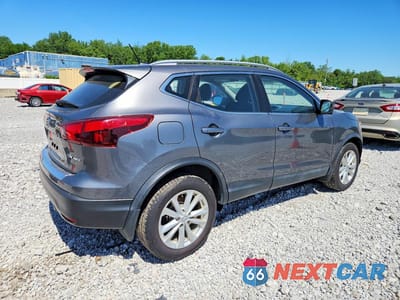 Trzecie zdjęcie samochodu z tyłu: 2017 NISSAN ROGUE SPORT SV VIN:JN1BJ1CR1HW115689 - miniatura