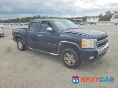 Czwarte zdjęcie samochodu z boku: 2008 CHEVROLET SILVERADO K1500 VIN:2GCEK133981250896 - miniatura