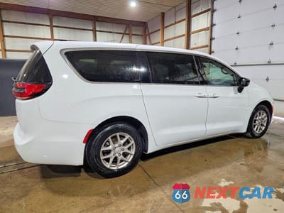 Trzecie zdjęcie samochodu z tyłu: 2025 CHRYSLER PACIFICA SELECT VIN:2C4RC1BGXSR576962 - miniatura