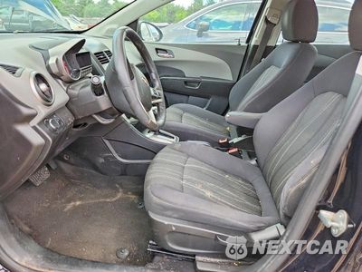 Zdjęcie 7 z 12 samochodu: 2015 CHEVROLET SONIC LT VIN:1G1JC5SH7F4166148 - miniatura