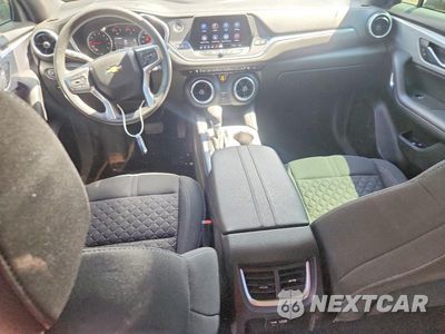 Zdjęcie 8 z 13 samochodu: 2021 CHEVROLET BLAZER 2LT VIN:3GNKBCR44MS529113 - miniatura