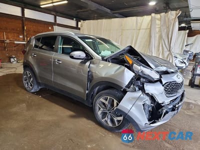 Czwarte zdjęcie samochodu z boku: 2020 KIA SPORTAGE EX VIN:KNDPNCACXL7697280 - miniatura