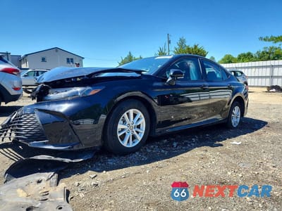 2026 TOYOTA CAMRY LE 4T1DAACK8TU260320 - główne zdjęcie licytacji z USA - miniatura