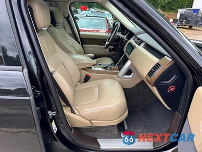 Piąte zdjęcie samochodu w środku: 2019 LAND ROVER RANGE ROVER HSE VIN:SALGS2SV6KA532162 - miniatura