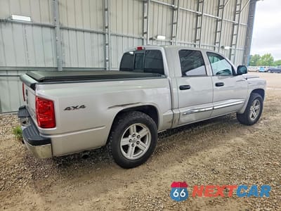 Trzecie zdjęcie samochodu z tyłu: 2011 DODGE DAKOTA LARAMIE VIN:1D7RW5GP6BS633959 - miniatura