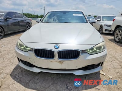 Piąte zdjęcie samochodu w środku: 2014 BMW 328 XI VIN:WBA3B3C52EJ980765 - miniatura
