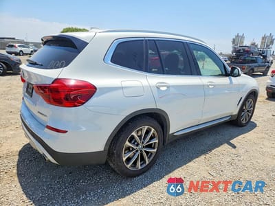 Trzecie zdjęcie samochodu z tyłu: 2019 BMW X3 SDRIVE30I VIN:5UXTR7C53KLE88723 - miniatura