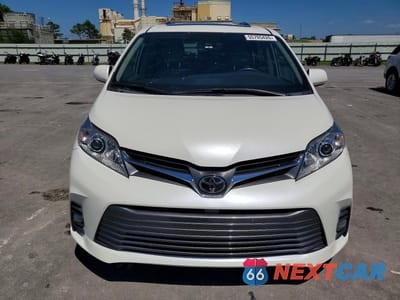 Piąte zdjęcie samochodu w środku: 2020 TOYOTA SIENNA XLE PREMIUM 8-PASSENGER VIN:5TDYZ3DC1LS084782 - miniatura