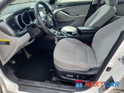 Zdjęcie 7 z 12 samochodu: 2014 KIA OPTIMA LX VIN:KNAGM4A73E5489443 - miniatura