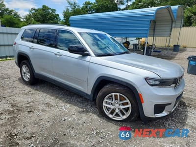 Czwarte zdjęcie samochodu z boku: 2025 JEEP GRAND CHEROKEE L LAREDO VIN:1C4RJKAG8S8673926 - miniatura