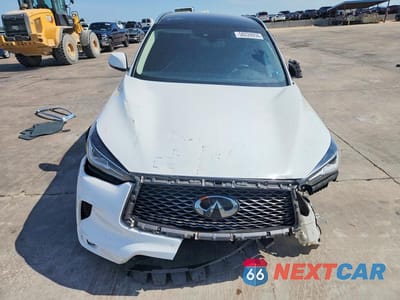 Piąte zdjęcie samochodu w środku: 2022 INFINITI QX50 LUXE VIN:3PCAJ5BA1NF111685 - miniatura
